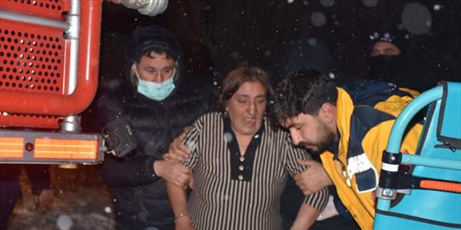 6 katlı binada çıkan yangında dumandan etkilenen 41 kişi hastaneye kaldırıldı