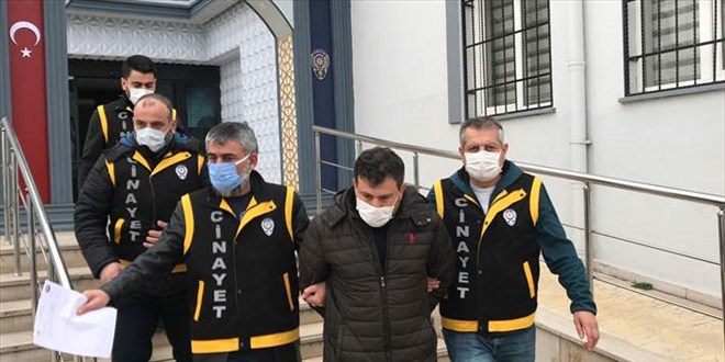 Radyo programcısı, kapısına gelen silahlı saldırgan tarafından öldürüldü