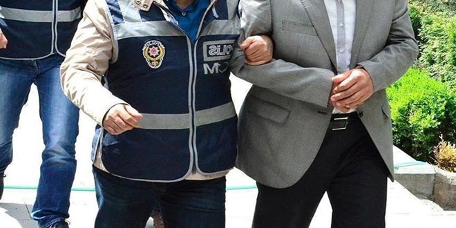 Kaymakama kendisini Cumhurbaşkanı başdanışmanı olarak tanıtan kişiye gözaltı