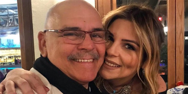 Pelin �ztekin sosyal medya hesab�ndan duyurdu: Bu ki�iyi ar�yor!