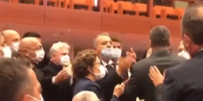 Alpay Özalan, HDP'li Gergerlioğlu'nu dışarı çıkarmak istedi