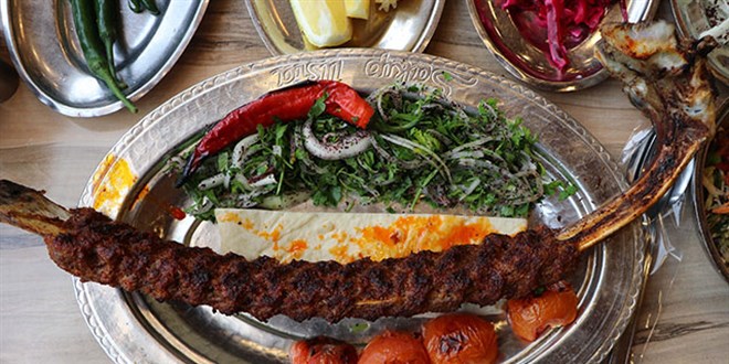 Gaziantep'in yeni lezzeti; kemikte kyma kebab