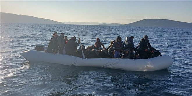 İzmir açıklarında Yunanistan unsurlarınca geri itilen 3 sığınmacı öldü