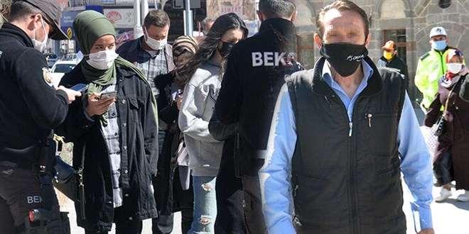 HES koduyla caddeye girmek isterken, temaslı olduğu ortaya çıktı