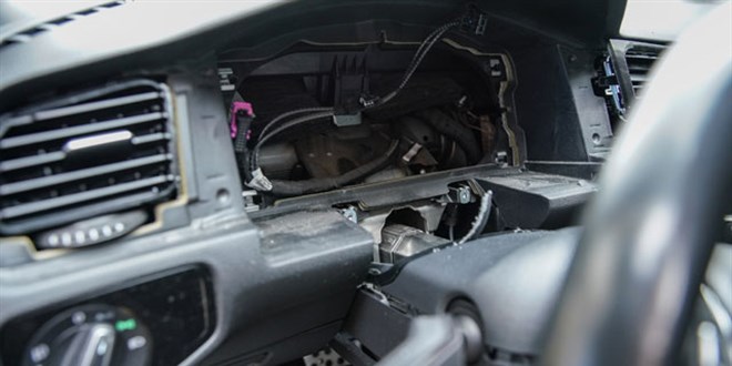 Otomobildeki 'hayalet g�sterge' panelini �ald�lar!