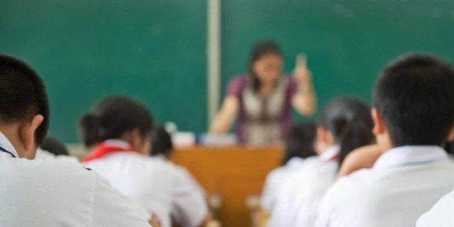 Koronavirüs vakalarının arttığı ilde iki okulda yüz yüze eğitime ara