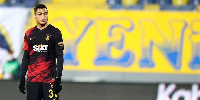Galatasaraylı futbolcu Mohammed'in çantasının çalınma anı kamerada