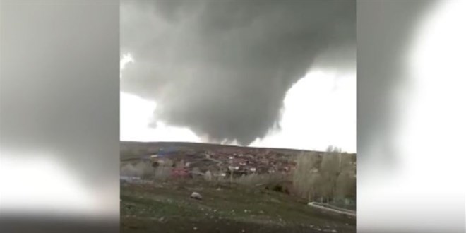 Yozgat'ın Sorgun ilçesini hortum vurdu
