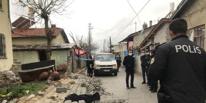 Çöken duvarın altında kalan 5 yaşındaki çocuk öldü