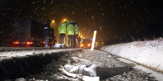 Tartma sonucu otobsten indirildi, karya geerken kamyon arpt