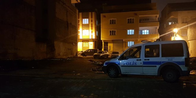 Gaziantep'te dur ihtarına uymayan şüpheli polise ateş açtı