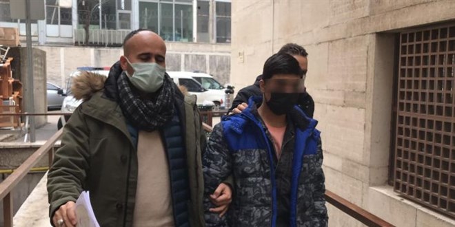 Stajeri taciz eden sapk mavi montundan tespit edildi