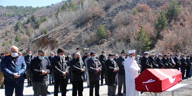 Cumhuriyet Savcısı Salkım'ın cenazesi köyünde toprağa verildi
