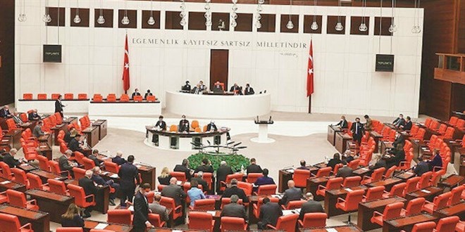 Uzlaşma tamam, seçim barajı düşüyor