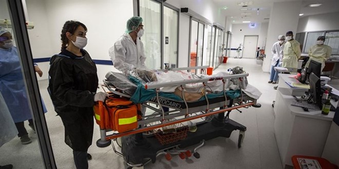 Türkiye'nin koronavirüsle mücadelesinde son 24 saatte yaşananlar