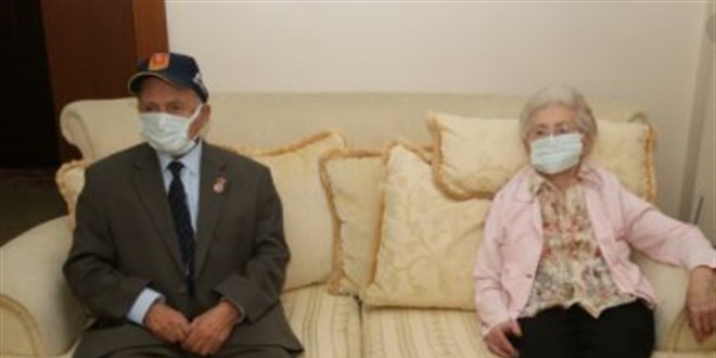 93 yaşındaki Kore gazisi 67 yıl sonra madalyasına kavuştu