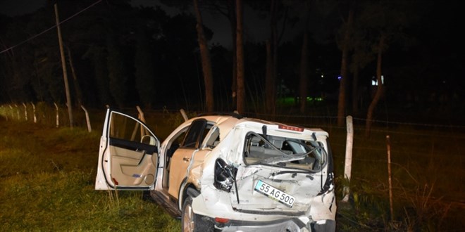 Samsun'da 3 aracın karıştığı trafik kazasında aralarında bir hakimin de bulunduğu 4 kişi yaralandı