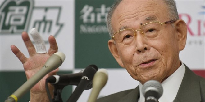 LED'i icat Nobel Fizik Ödülü'lü Japon fizikçi Akasaki öldü