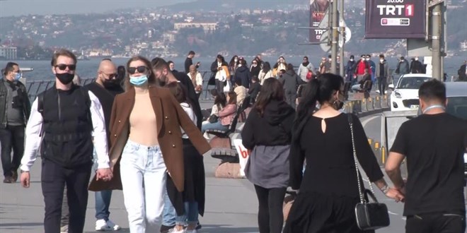 Kısıtlama gününde İstanbul'da dikkat çeken yoğunluk