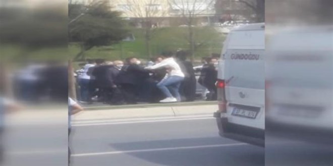 Sokağa çıkma kısıtlamasında düğün konvoyunda kavga