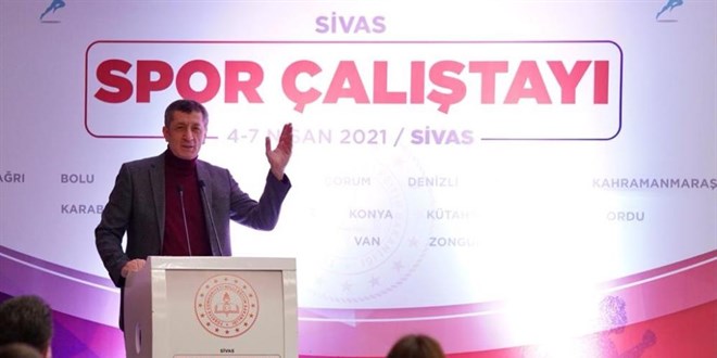 Bakan Ziya Seluk, Sivas'ta Spor altay'na katld