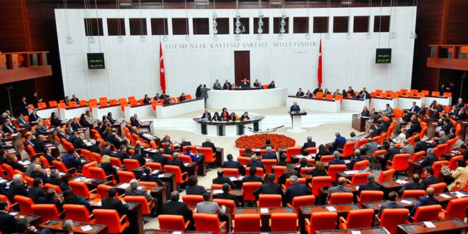 96 eski CHP milletvekili de bildiri yaymlad!