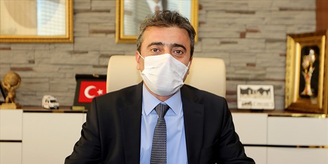 'Çift doz aşı yaptırıp yoğun bakımda yatan 65 yaş üzeri hasta yok'