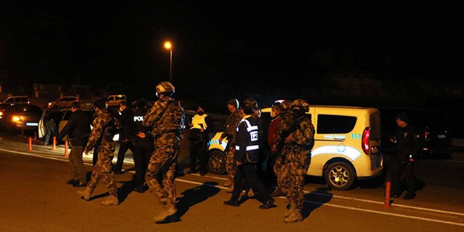 Polisleri darbeden sanığa 3 yıl 1 ay hapis cezası