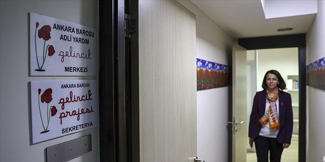 Avukatlar, şiddet mağduru kadınlar için mücadele ediyor