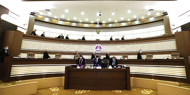 Eski Danıştay üyelerinin Yüce Divan'da yargılanmasına devam edildi