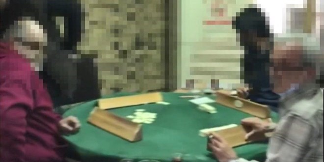 Polis baskınına rağmen okeye devam ettiler