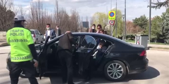 İYİ Partili Yılmaz ve eşi TBMM'de trafik kazasında yaralandı