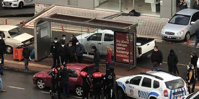 Baltayla nce otomobile ardndan hamile kadna saldrd