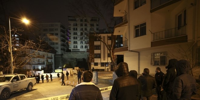 İçişleri Bakanı Soylu, çökme tehlikesi bulunan binada incelemelerde bulundu