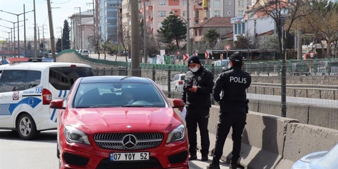 Temaslı pilot denetime takıldı, yurda yerleştirildi