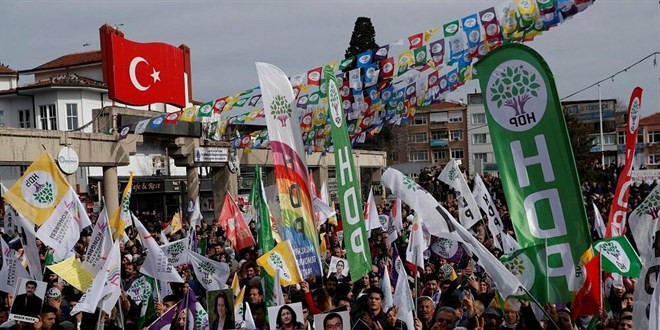 MetroPOLL anketi: Seçmenler en çok HDP'ye mesafeli