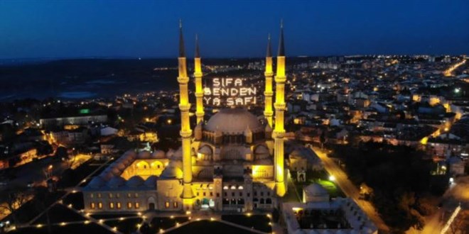 Selimiye Camii'nde, 4 asırlık mahya geleneği yaşatılıyor
