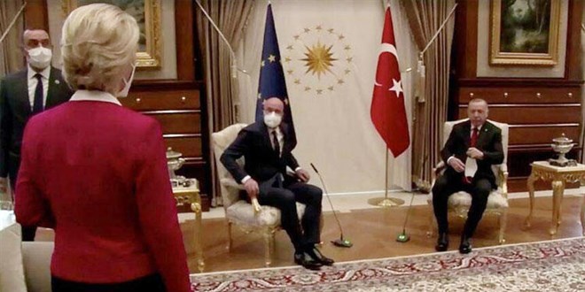 'Protokol krizi' için kampanya başlattılar! İstifa etmeli