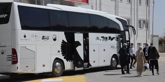 Yolcunun testi pozitif çıktı, otobüsteki 48 kişi karantinaya alındı