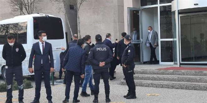 6 emekli amiral ile 1 emekli generale gözaltı