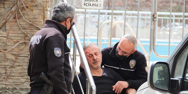 Dumandan etkilenip fenalaşan kalp hastasına ilk müdahale polisten