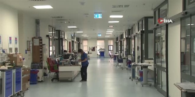 Aşılama sonrasında yoğun bakım hastalarının yaş ortalaması düştü
