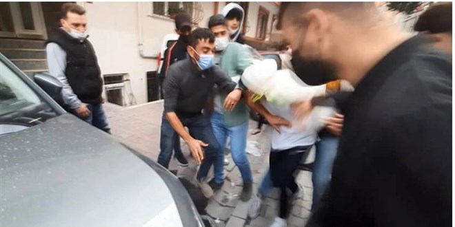 Mahalleli taciz şüphelisini darp etti