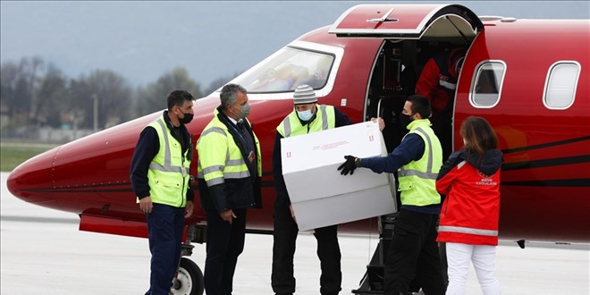 Türkiye, Bosna Hersek'e 10 bin doz Kovid-19 aşısı hibe etti