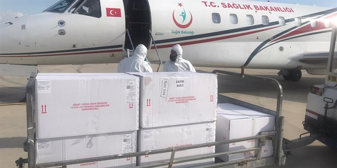 Türkiye'den KKTC'ye 40 bin doz Kovid-19 aşısı daha gönderildi