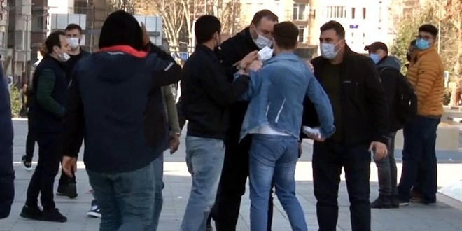Seyyar satıcıya tokat atan zabıtaya soruşturma