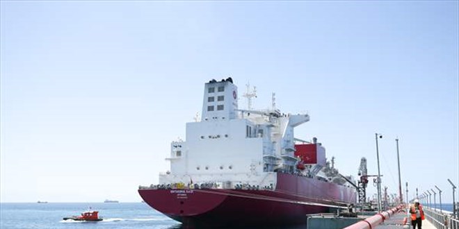 Türkiye'nin ilk doğalgaz depolama gemisi Hatay açıklarında
