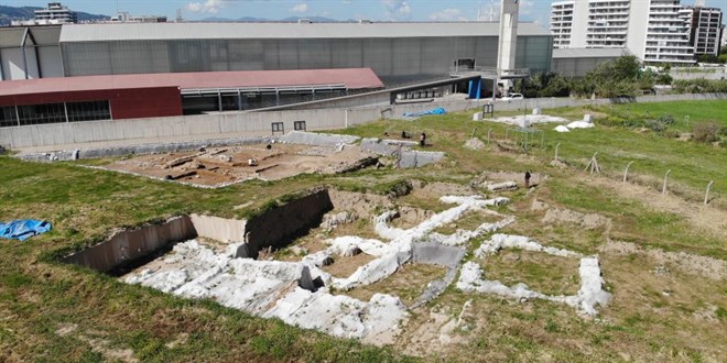 �zmir'in 8 bin 500 y�ll�k tarihi bir ke�if hikayesinde sakl�