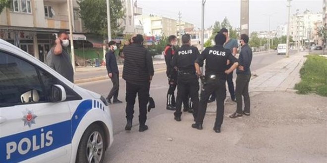 Kadına şiddeti engellemek isteyen genç dayak yedi