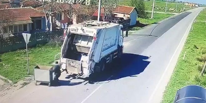 İki belediye arasında 'çöp konteyneri' krizi